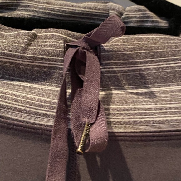 Lululemon Grey Pants - Picture 2 of 8